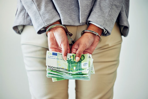 Novinky v boji proti praní špinavých peněz a financování terorismu